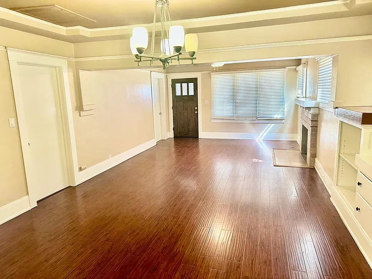 1257 N Thorne Ave — Photo 6