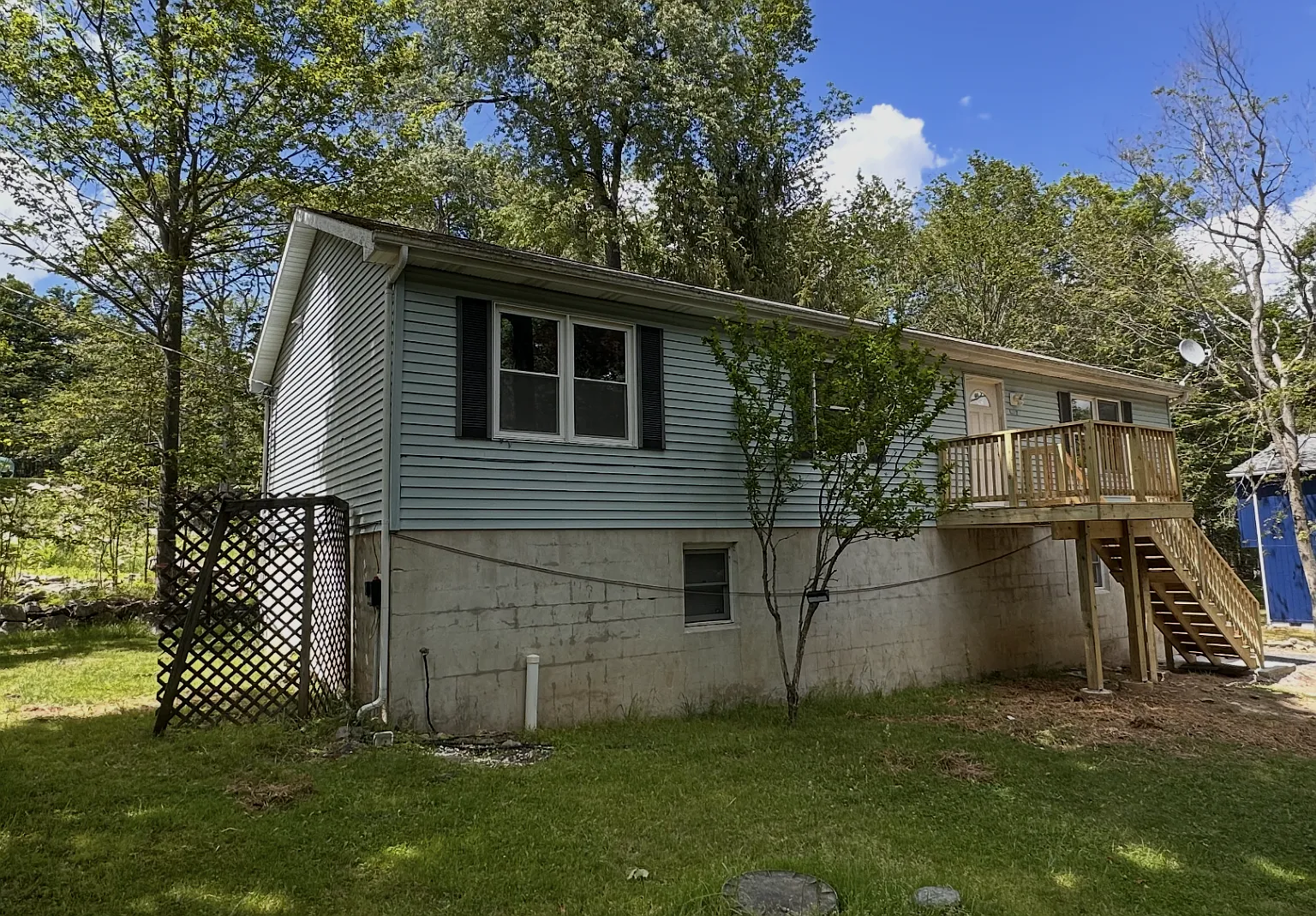 4 bed, 2300 sqft, $2,000 — Photo 1