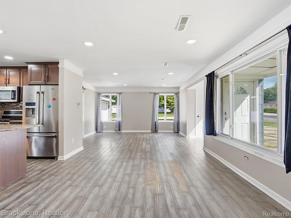 1926 Swaranne Dr, photo 11