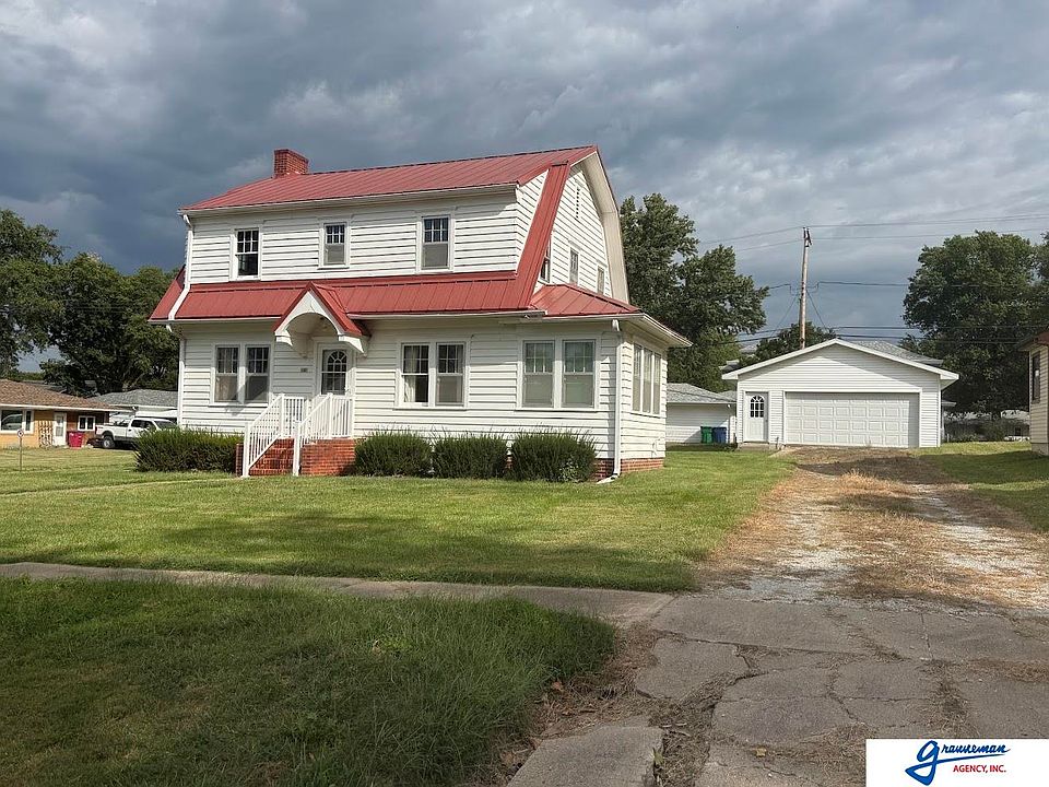 1st image of 816 8th St