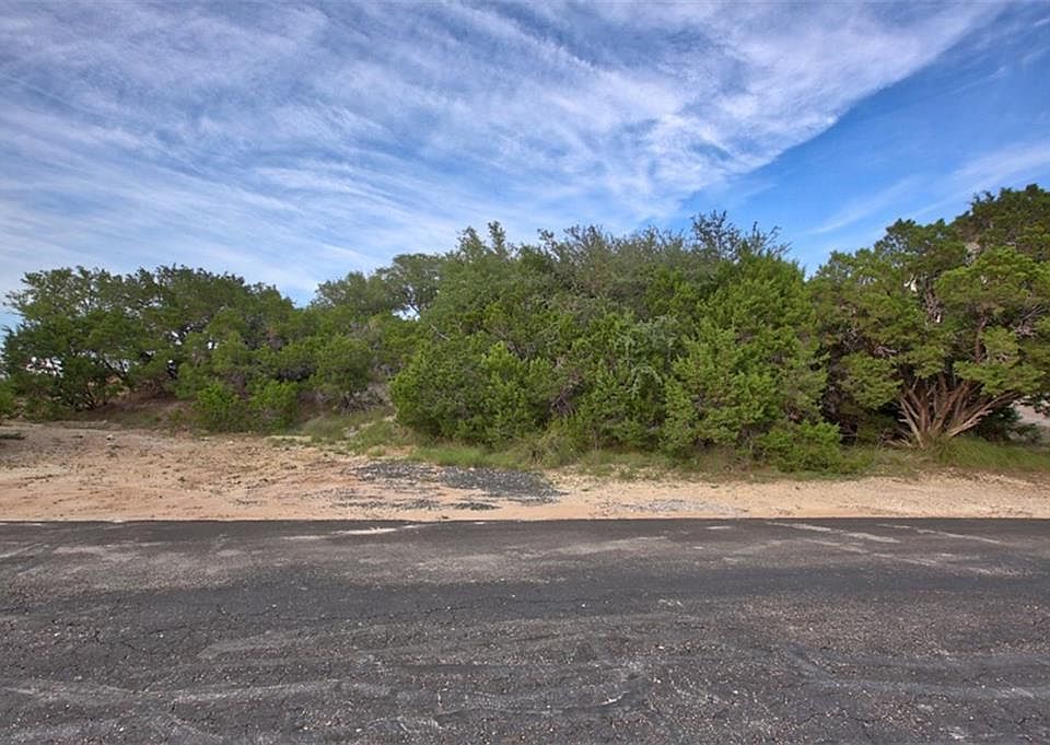 1st image of 19518 Inverness Dr