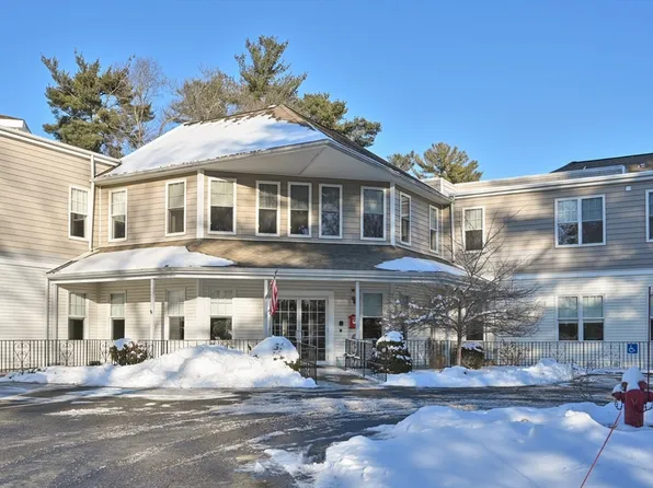 63 Central St APT 108, North Reading, MA 01864