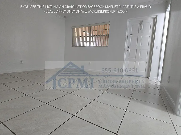 555 S Luna Ct Hollywood, FL 33021 — Photo 9