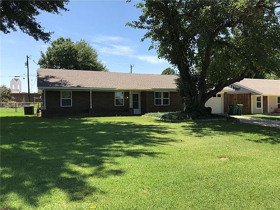 2nd image of 169 Midway Cir