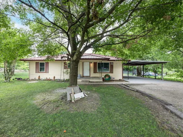 571 S 1st St, Pt, TX 75472