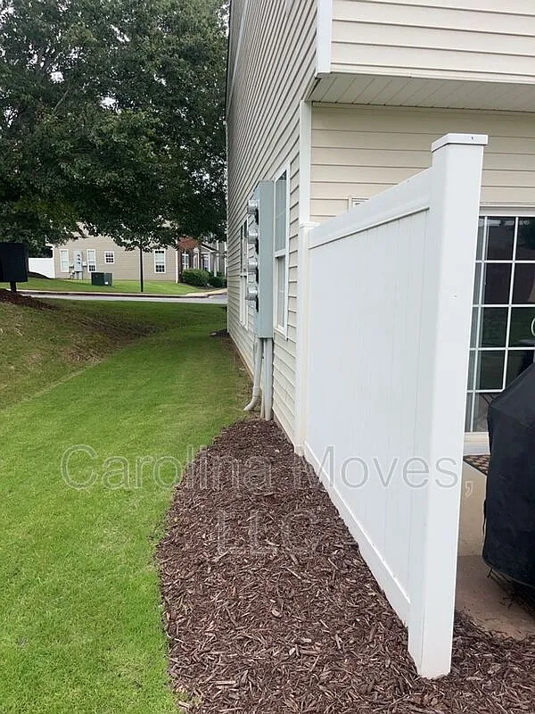 2 bed, 2.5 bath, 1480 sqft, $1,575 — Photo 3