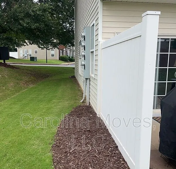 100 Xander Dr — Photo 3