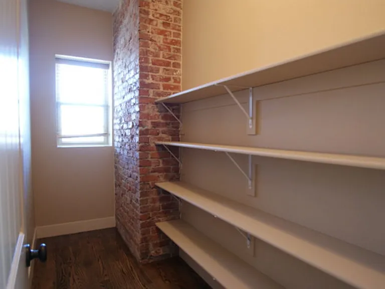 2934 Leavenworth St — Photo 41