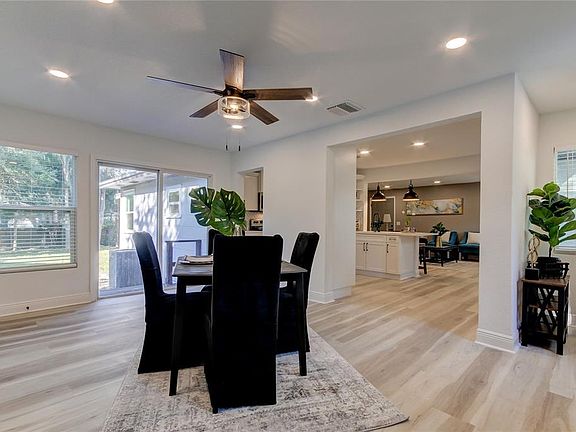 4th image of 1530 Smallwood Cir