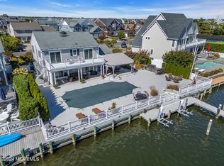 164 Squan Beach Dr, Mantoloking, NJ