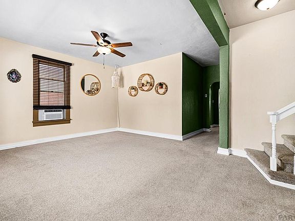 3rd image of 1621 E Orman Ave