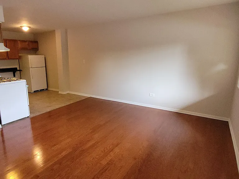 2900 N River Rd #3 — Photo 5