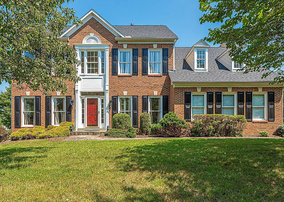 1st image of 9900 Wentworth Pl