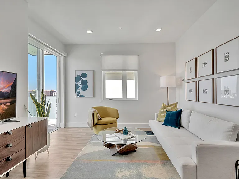 Motor & Tabor Apartments — Photo 4