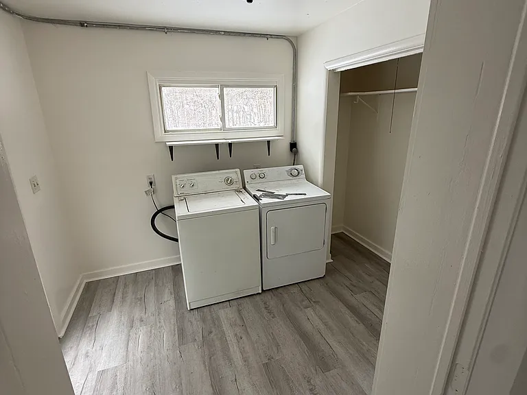 6066 S 8th St — Photo 3