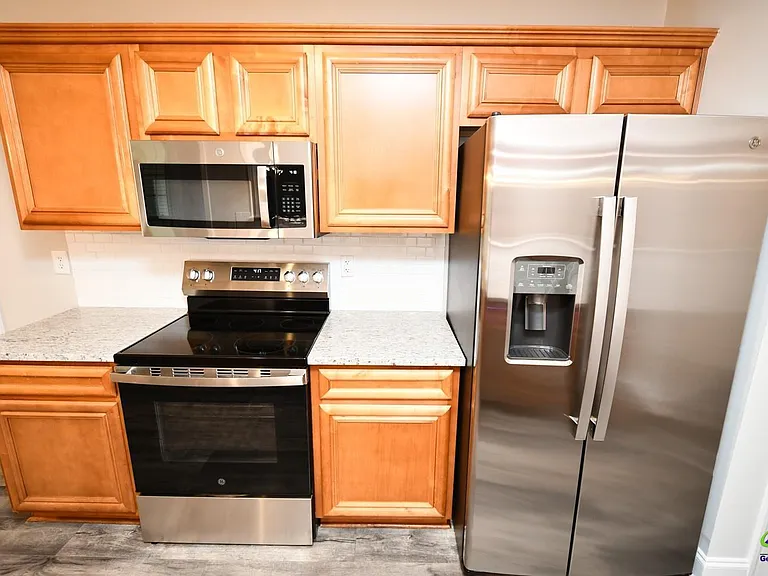 304 Newport Ave — Photo 8
