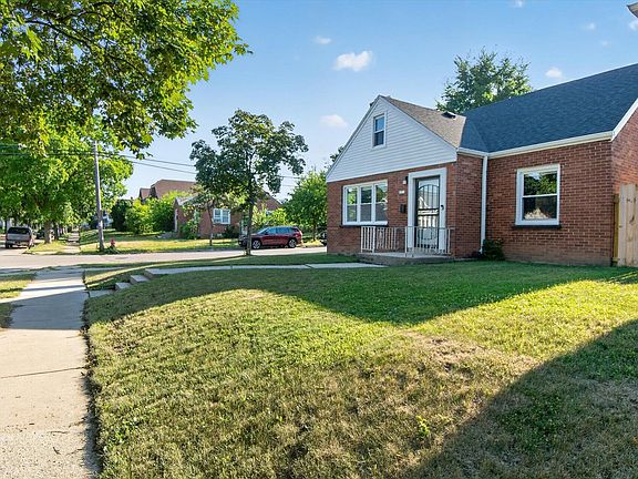 2nd image of 4576 N 40th St