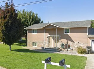 819 Taylor St #A, Sunnyside, WA