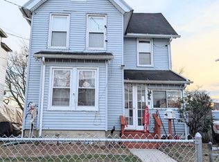 188 Holly St, Bridgeport, CT 06607