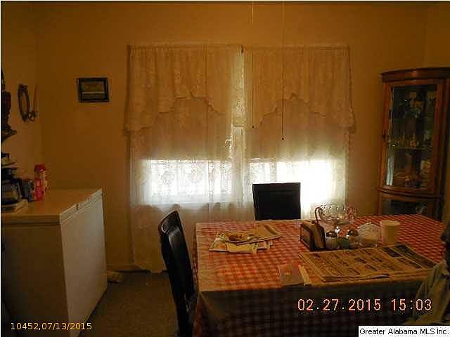 2nd image of 2427 Walnut Ave