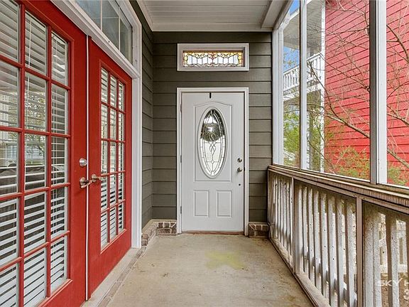 4th image of 3511 W Belmont Cir