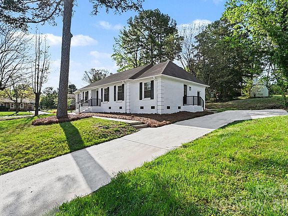 4th image of 834 Braxfield Dr