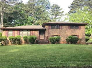 108 Highwood Dr, Bessemer, AL 35023