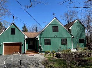 103 Otter Pond Trl, Tolland, MA 01034