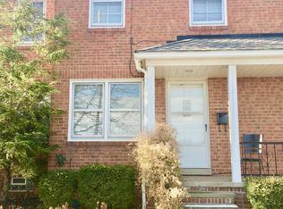 2768 Wooster Rd, Rocky River, OH 44116