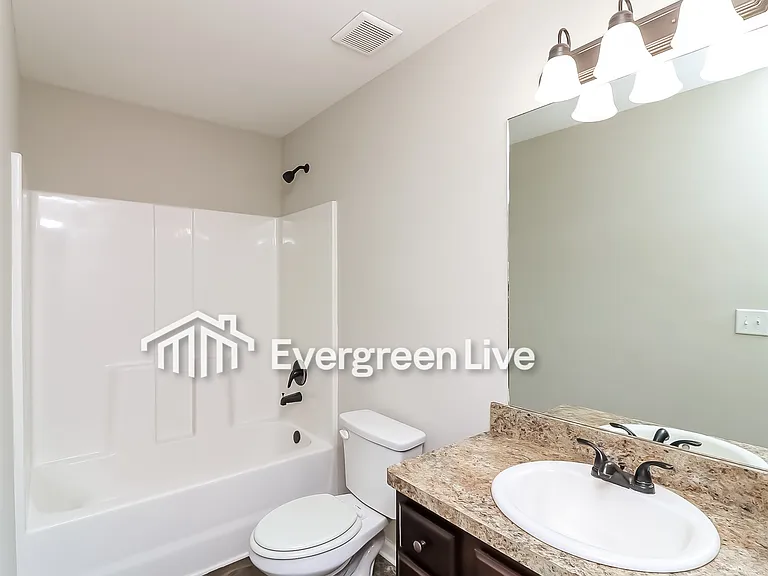 215 Cynthia Ct — Photo 13