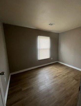 5th image of 3477 Hollyglen Ct