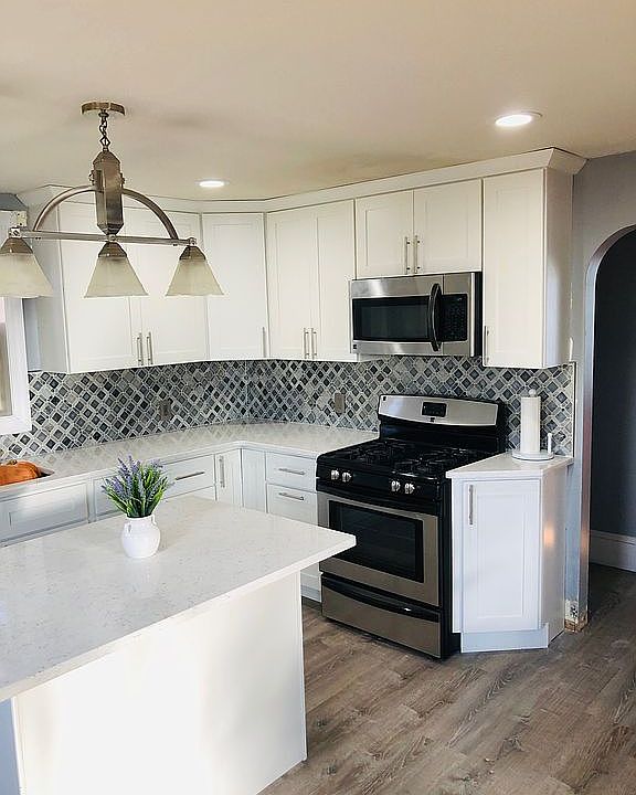 1st image of 21 Mica Ave