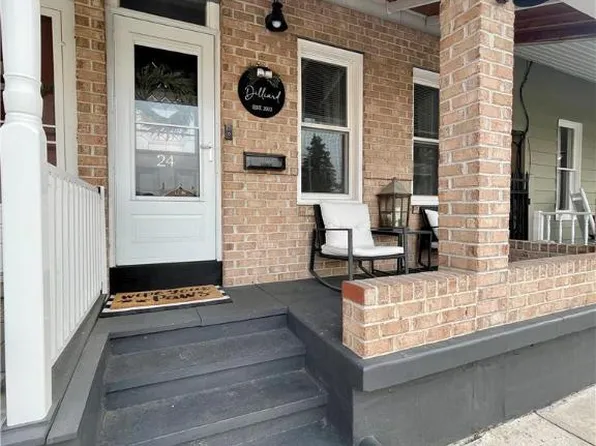 24 N 2nd St, Emmaus, PA 18049