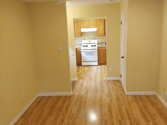 3rd image of 162 Washington Ave #2