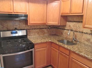 550 S 4th St, Darby, PA 19023