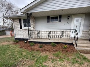 1003 Twin Creek Rd, Charlotte, TN