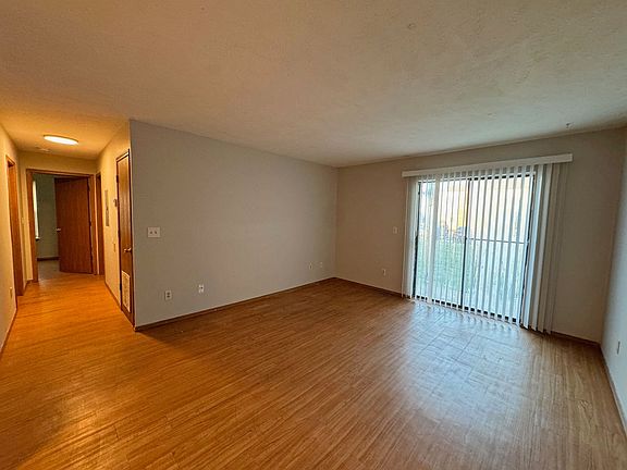 4th image of 702-748 Brett Cir #704