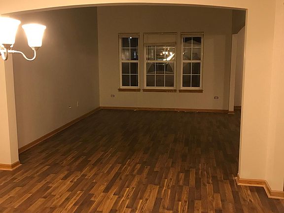 dinning room looking to greatroom