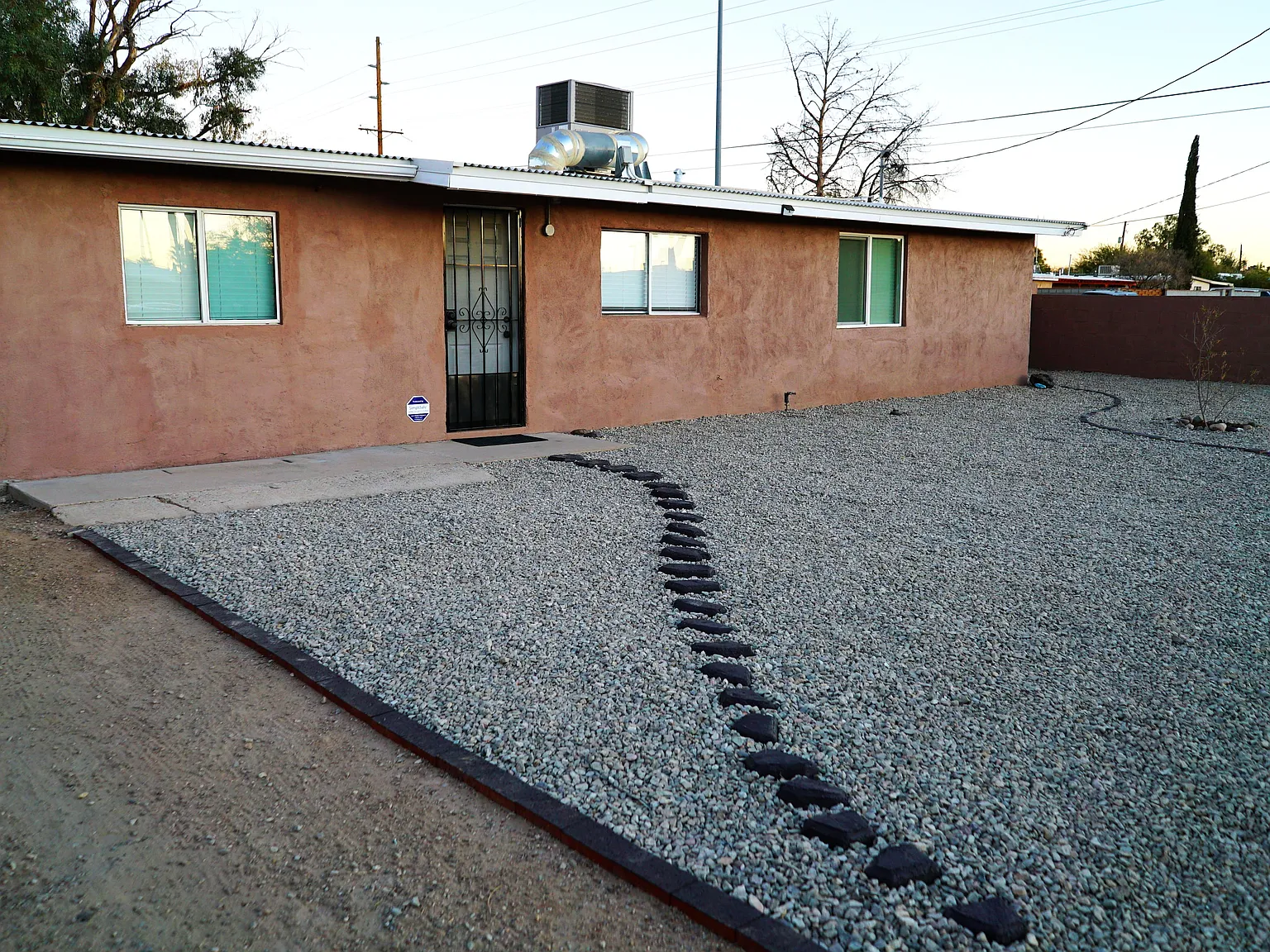 4002 N Fontana Avenue — Photo 2