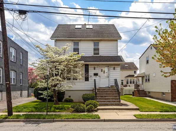 144 Kingsland Ave, Lyndhurst, NJ 07071