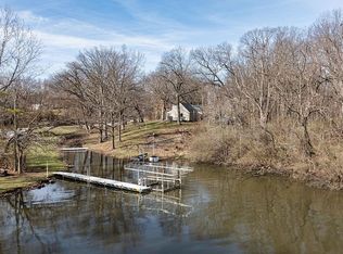 2330 S Shores Dr, Decatur, IL 62521