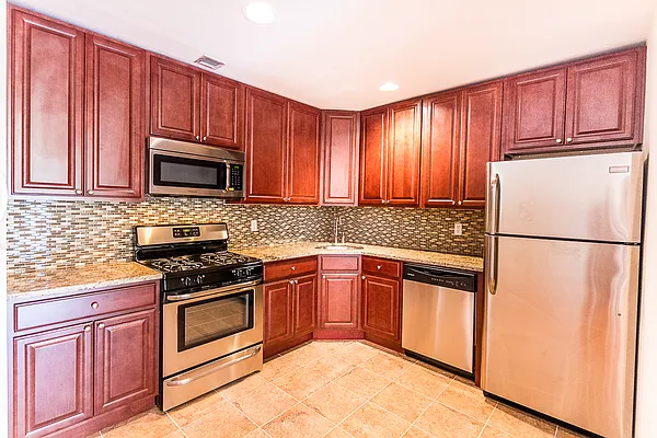 Rented by Twyford Real Estate | media 3