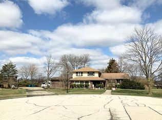 288 N Haddon Pl, Addison, IL 60101