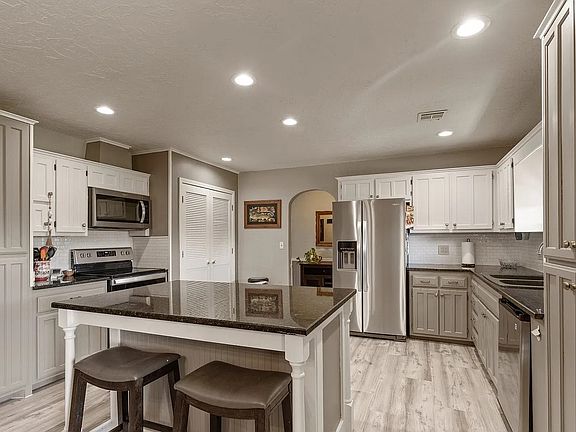 3rd image of 12354 S 305th East Ave