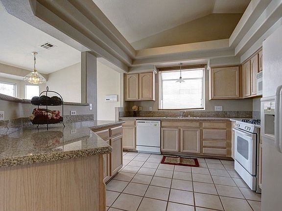 5th image of 8005 Divernon Ave