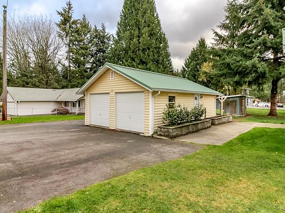 4th image of 1227 58th Ave NE