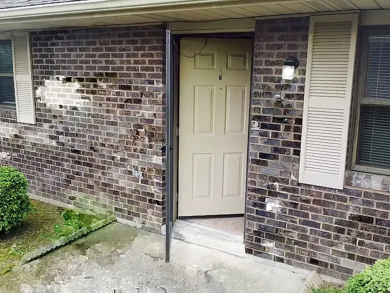 922 Pepper Tree Ln #J — Photo 17
