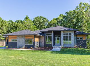 6235 Enclave Cir, Johnston, IA 50131