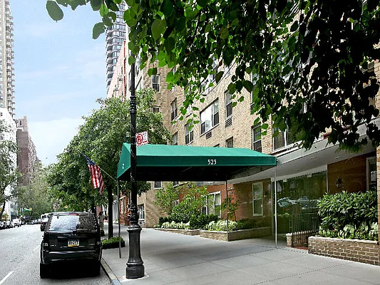 Sold by Sotheby's International Realty | media 5