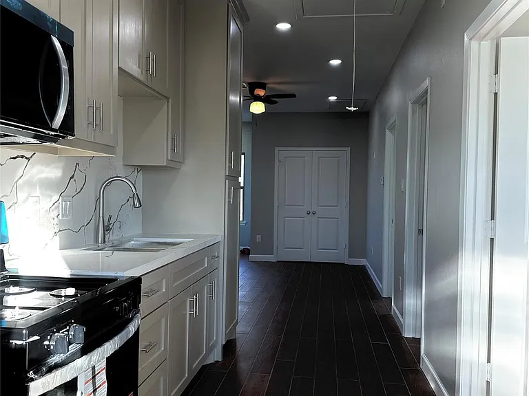 8321 Coma St — Photo 38